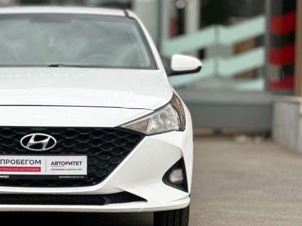 Hyundai Solaris II Рестайлинг с пробегом 2021 года, цена 1 139 000 рублей, 135459 км, седан, Автокод Объявления