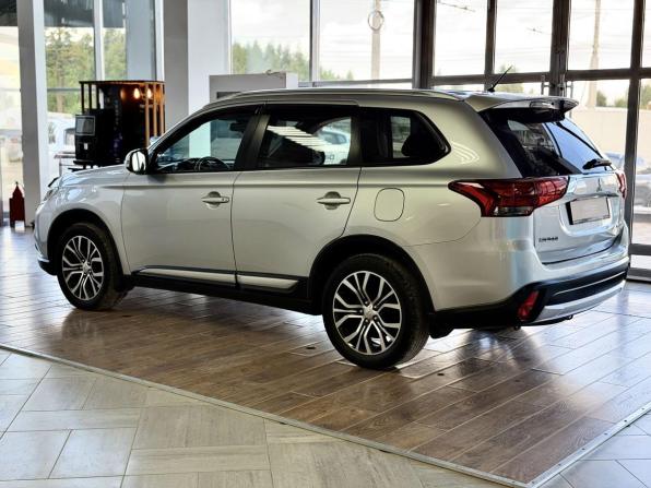 Mitsubishi Outlander III Рестайлинг 2 с пробегом 2015 года, цена 1 519 000 рублей, 223160 км, внедорожник, Автокод Объявления