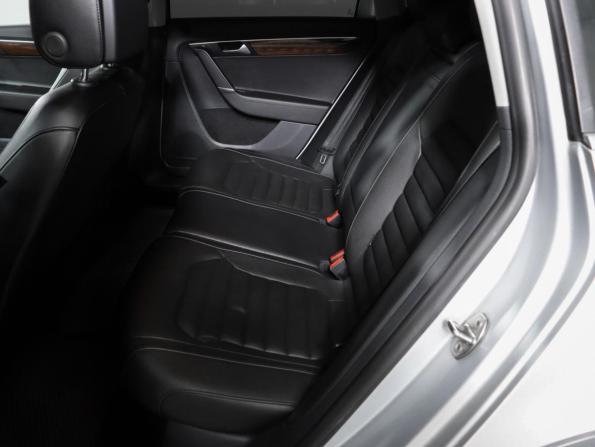 Volkswagen Passat B7 с пробегом 2013 года, цена 1 200 000 рублей, 284208 км, универсал, Автокод Объявления