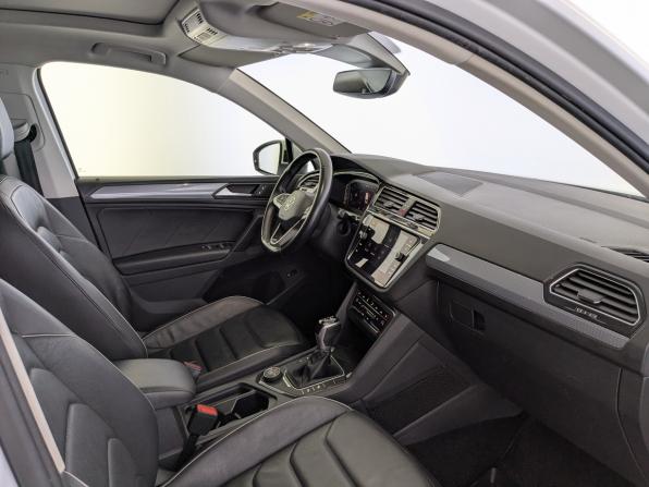 Volkswagen Tiguan II Рестайлинг с пробегом 2021 года, цена 3 635 000 рублей, 61133 км, внедорожник, Автокод Объявления