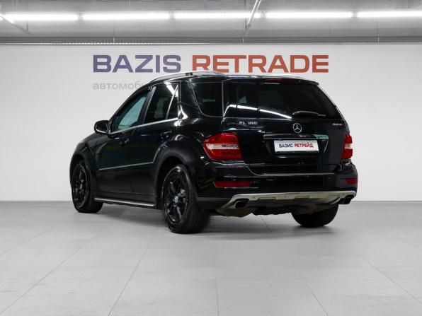 Mercedes-Benz M-Класс II (W164) Рестайлинг с пробегом 2010 года, цена 1 369 000 рублей, 240842 км, внедорожник, Автокод Объявления