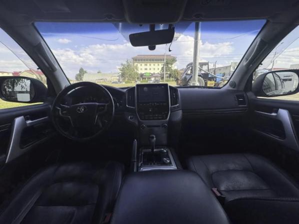 Toyota Land Cruiser 200 Series Рестайлинг 2 с пробегом 2018 года, цена 4 940 000 рублей, 288134 км, внедорожник, Автокод Объявления