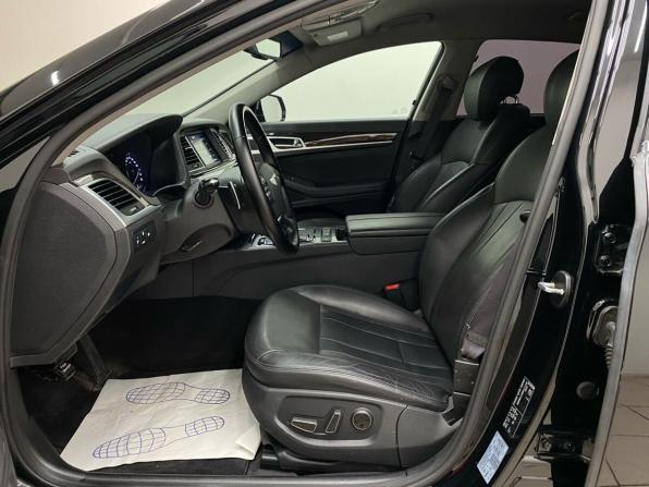 Hyundai Genesis II с пробегом 2015 года, цена 1 980 000 рублей, 188763 км, седан, Автокод Объявления