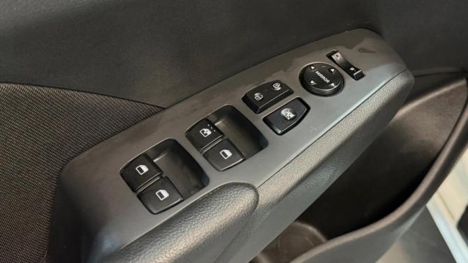 Hyundai Solaris II Рестайлинг с пробегом 2020 года, цена 1 220 000 рублей, 228000 км, седан, Автокод Объявления