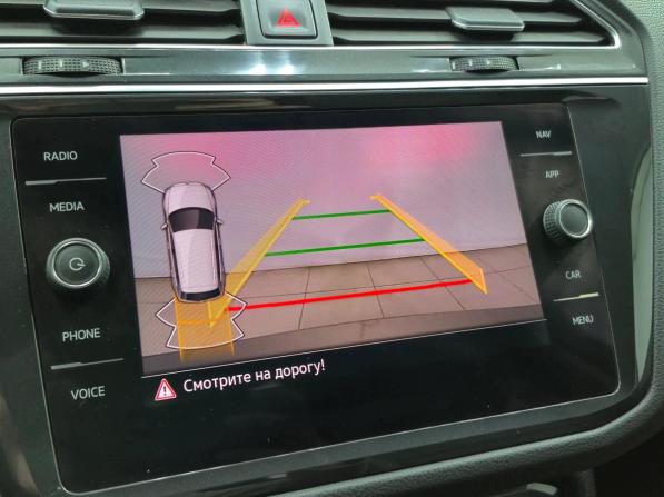 Volkswagen Tiguan II Рестайлинг с пробегом 2021 года, цена 2 795 000 рублей, 46763 км, внедорожник, Автокод Объявления