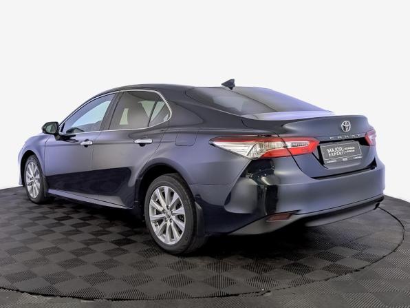 Toyota Camry VIII (XV70) с пробегом 2019 года, цена 2 255 000 рублей, 194723 км, седан, Автокод Объявления