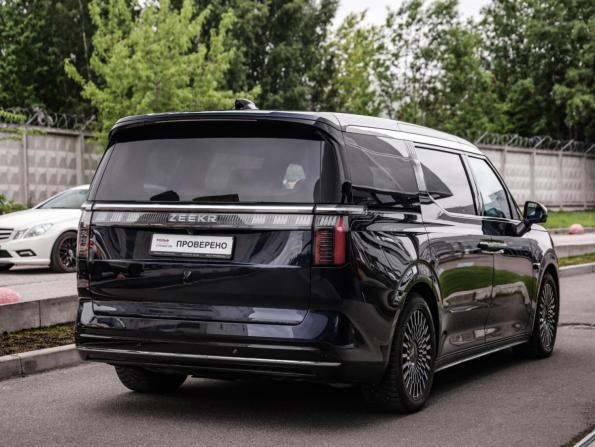 Zeekr 009 I с пробегом 2023 года, цена 6 936 930 рублей, 39771 км, минивэн, Автокод Объявления