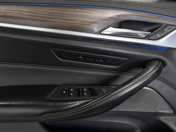 BMW 5 серии VII (G30/G31/G38) с пробегом 2017 года, цена 3 750 000 рублей, 130250 км, седан, Автокод Объявления