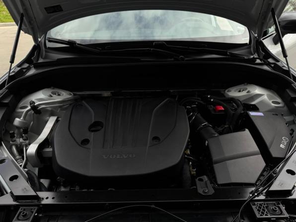 Volvo XC60 II Рестайлинг с пробегом 2021 года, цена 4 090 000 рублей, 91323 км, внедорожник, Автокод Объявления