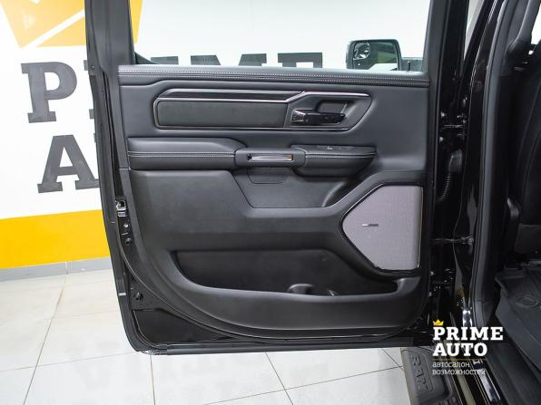Ram 1500 V Рестайлинг с пробегом 2025 года, цена 9 299 000 рублей, 32 км, offers.body_type.unknown, Автокод Объявления