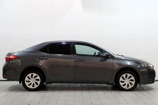 Toyota Corolla XI (E160 E170 E180) с пробегом 2013 года, цена 1 325 000 рублей, 120000 км, седан, Автокод Объявления