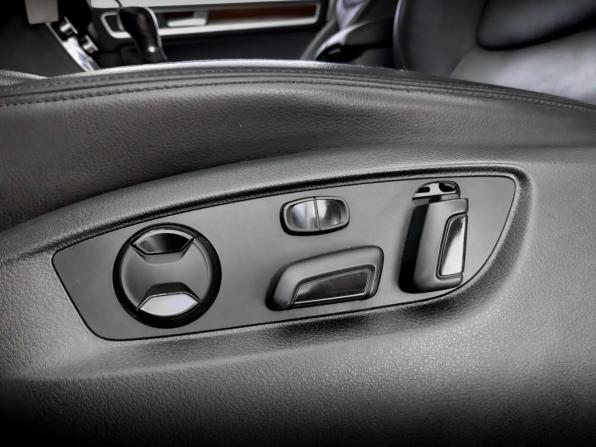 Volkswagen Touareg II с пробегом 2013 года, цена 1 952 500 рублей, 177393 км, внедорожник, Автокод Объявления
