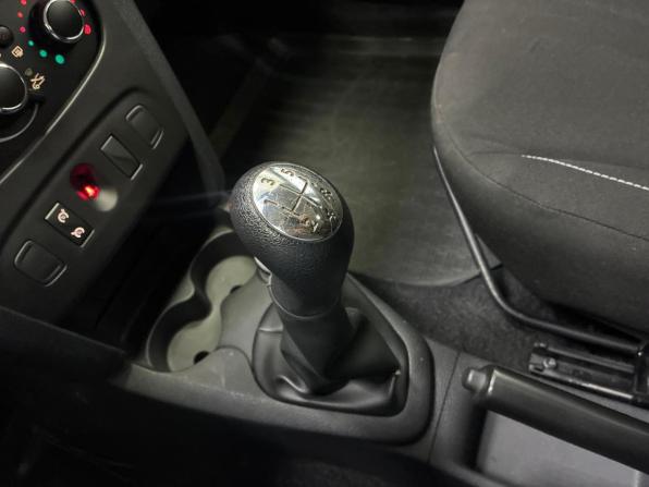 Renault Sandero II с пробегом 2015 года, цена 675 000 рублей, 142000 км, хэтчбек, Автокод Объявления