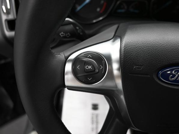 Ford Kuga II с пробегом 2013 года, цена 1 250 000 рублей, 117431 км, внедорожник, Автокод Объявления