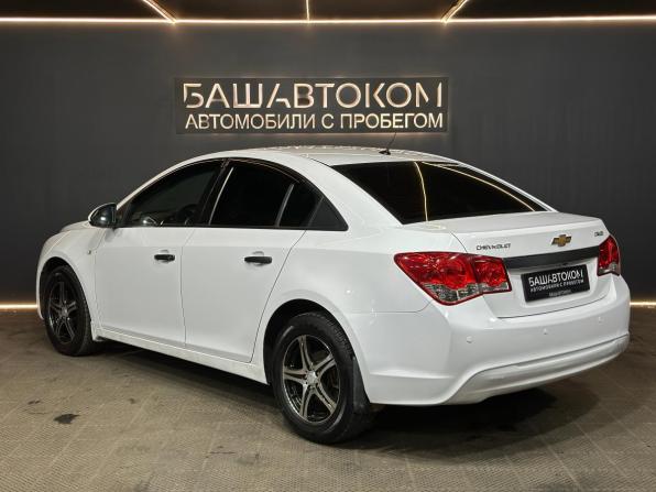 Chevrolet Cruze I Рестайлинг с пробегом 2013 года, цена 650 000 рублей, 233138 км, седан, Автокод Объявления