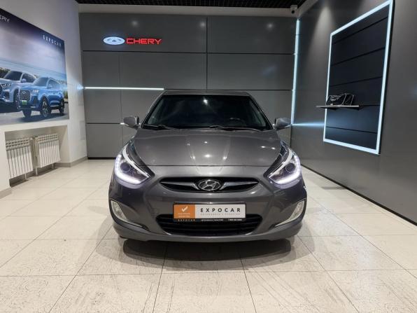 Hyundai Solaris I с пробегом 2014 года, цена 750 000 рублей, 208000 км, седан, Автокод Объявления
