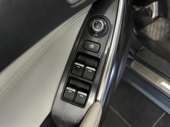 Mazda 6 III (GJ) Рестайлинг с пробегом 2015 года, цена 1 775 000 рублей, 167978 км, седан, Автокод Объявления