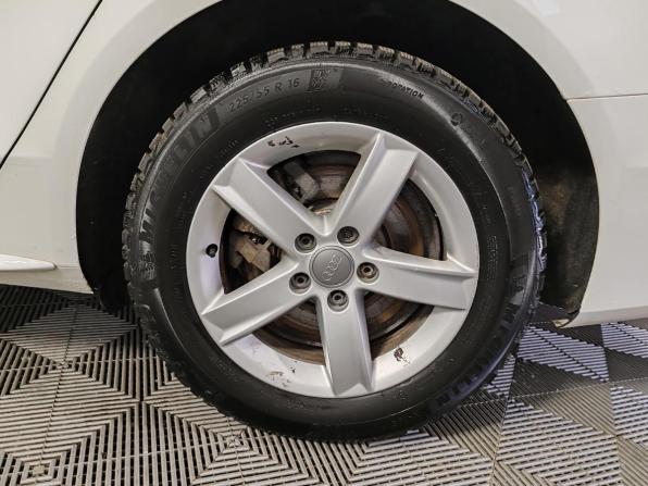 Audi A4 IV (B8) Рестайлинг с пробегом 2012 года, цена 1 399 000 рублей, 255141 км, седан, Автокод Объявления