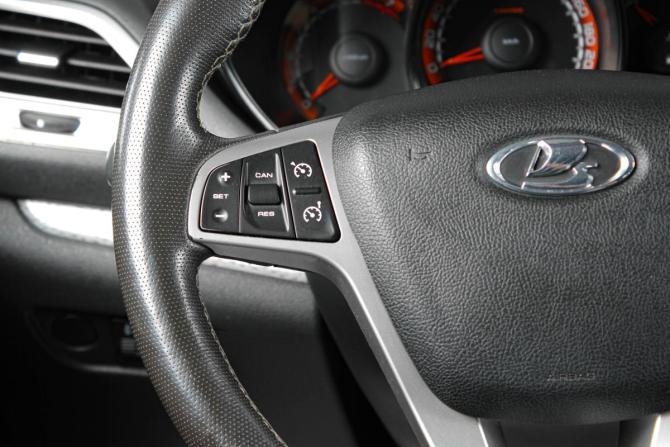 Lada (ВАЗ) Vesta I с пробегом 2020 года, цена 999 000 рублей, 108000 км, универсал, Автокод Объявления