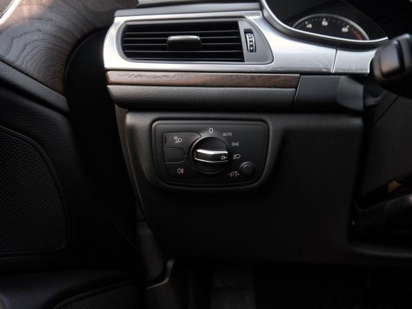 Audi A6 IV (C7) Рестайлинг с пробегом 2015 года, цена 2 048 000 рублей, 121046 км, седан, Автокод Объявления