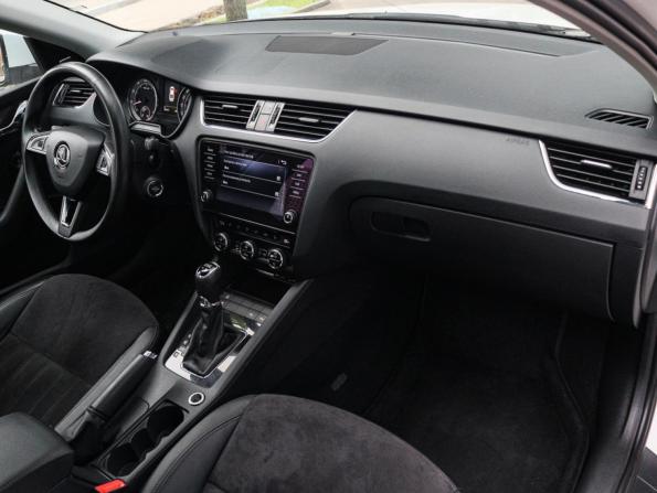 Skoda Octavia III (A7) Рестайлинг с пробегом 2017 года, цена 1 800 000 рублей, 164180 км, лифтбек, Автокод Объявления