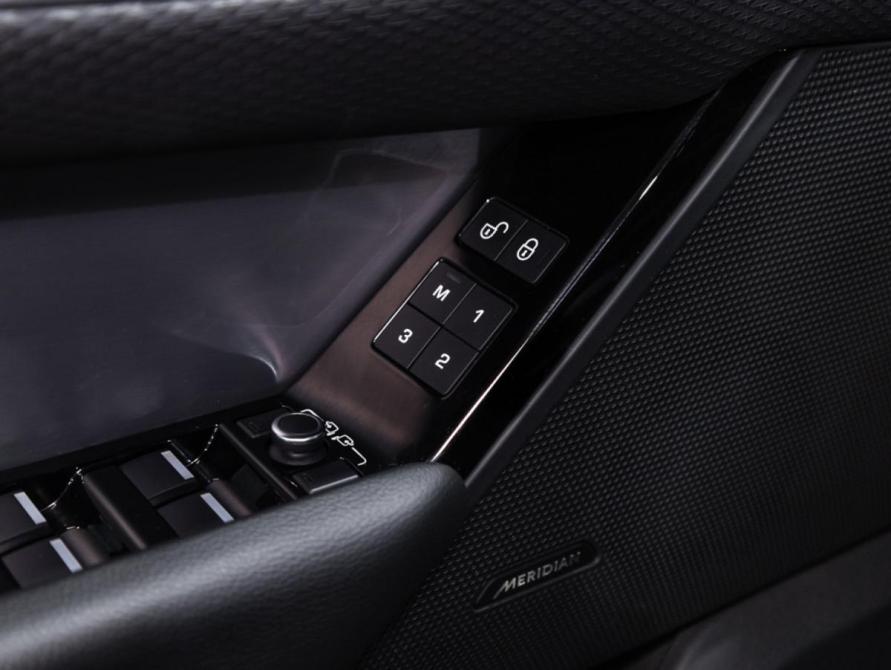 Land Rover Range Rover Velar I Санкт-Петербург  - изображение 25