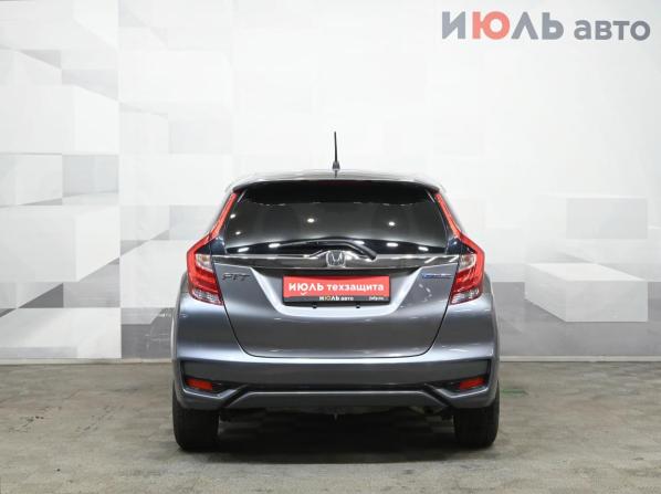 Honda Fit III Рестайлинг с пробегом 2018 года, цена 1 350 000 рублей, 131368 км, хэтчбек, Автокод Объявления