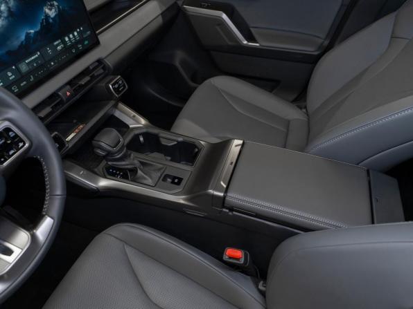 Toyota Wildlander II с пробегом 2026 года, цена 4 700 000 рублей, 9 км, внедорожник, Автокод Объявления