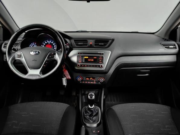 Kia Rio III Рестайлинг с пробегом 2016 года, цена 929 000 рублей, 100350 км, хэтчбек, Автокод Объявления