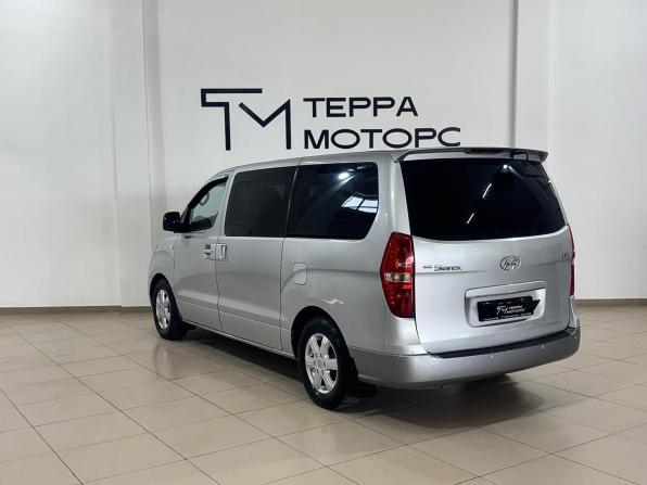 Hyundai Grand Starex I с пробегом 2008 года, цена 1 150 000 рублей, 221195 км, минивэн, Автокод Объявления