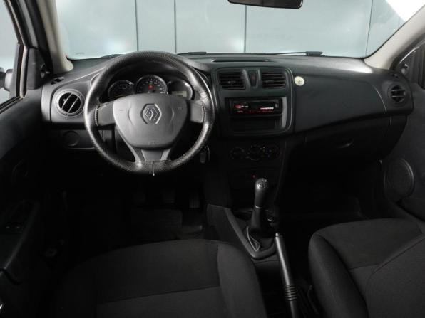 Renault Logan II с пробегом 2018 года, цена 690 000 рублей, 111036 км, седан, Автокод Объявления
