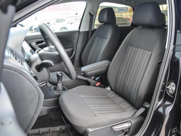 Volkswagen Polo V Рестайлинг с пробегом 2018 года, цена 1 245 000 рублей, 115817 км, седан, Автокод Объявления