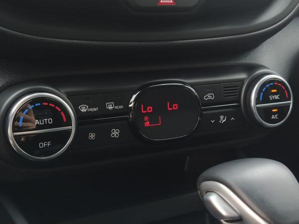 Kia Soul III с пробегом 2021 года, цена 2 100 000 рублей, 58500 км, хэтчбек, Автокод Объявления