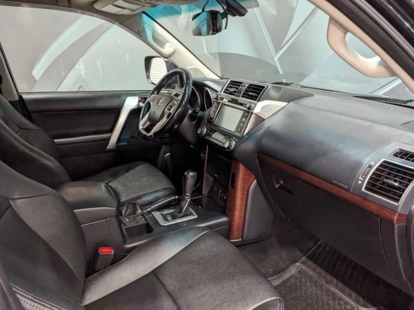 Toyota Land Cruiser Prado 150 Series Рестайлинг 1 с пробегом 2015 года, цена 3 080 000 рублей, 201000 км, внедорожник, Автокод Объявления