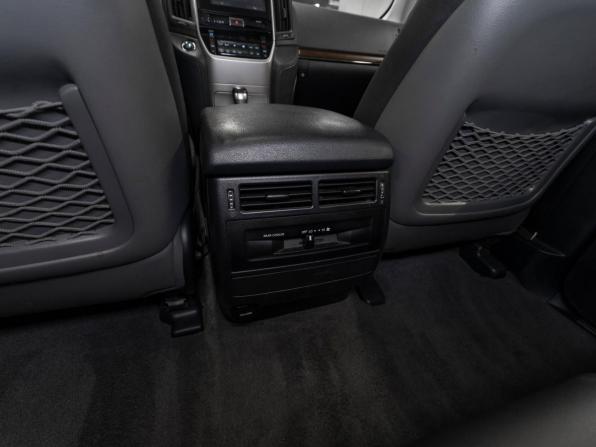 Toyota Land Cruiser 200 Series Рестайлинг 2 с пробегом 2017 года, цена 5 700 000 рублей, 112625 км, внедорожник, Автокод Объявления