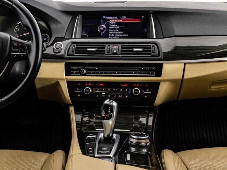 BMW 5 серии VI (F10/F11/F07) Рестайлинг Санкт-Петербург  - изображение 12