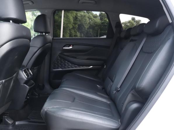 Hyundai Santa Fe IV с пробегом 2019 года, цена 2 640 000 рублей, 136905 км, внедорожник, Автокод Объявления