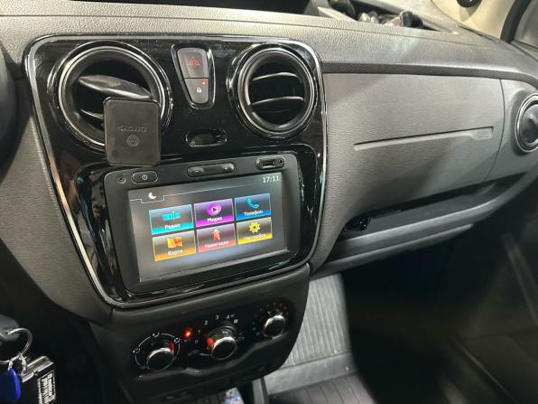 Renault Dokker I с пробегом 2018 года, цена 1 245 000 рублей, 46583 км, компактвэн, Автокод Объявления