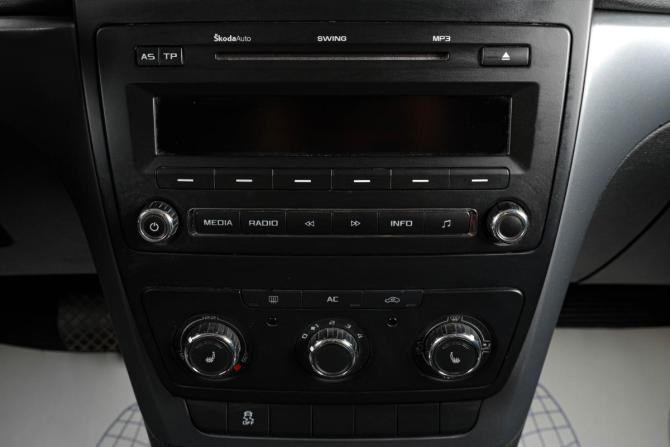 Skoda Yeti I с пробегом 2010 года, цена 869 000 рублей, 204000 км, внедорожник, Автокод Объявления