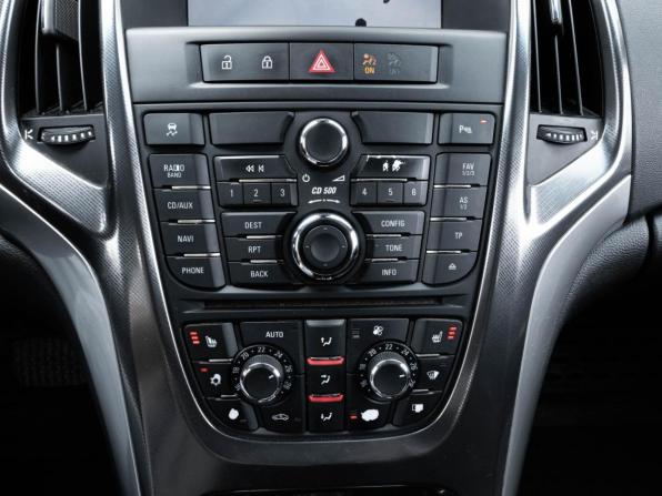 Opel Astra J с пробегом 2010 года, цена 798 700 рублей, 133340 км, хэтчбек, Автокод Объявления