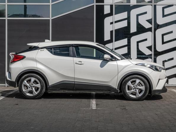 Toyota C-HR I с пробегом 2019 года, цена 2 280 000 рублей, 83795 км, внедорожник, Автокод Объявления