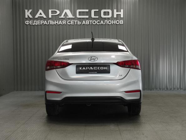 Hyundai Solaris II с пробегом 2018 года, цена 1 230 000 рублей, 120125 км, седан, Автокод Объявления