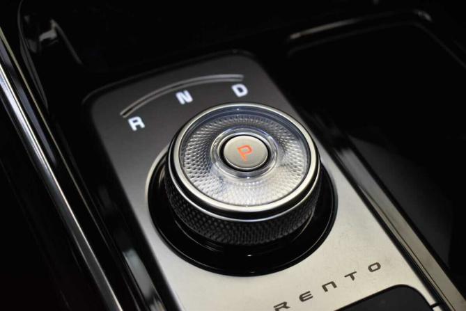 Kia Sorento IV Рестайлинг с пробегом 2023 года, цена 4 790 000 рублей, 26079 км, внедорожник, Автокод Объявления