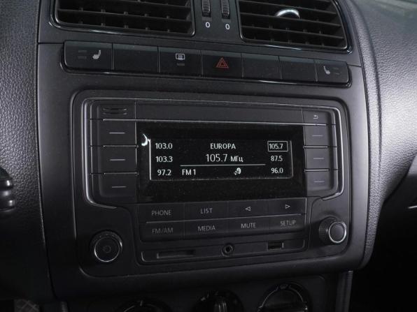 Volkswagen Polo V Рестайлинг с пробегом 2016 года, цена 1 100 000 рублей, 211067 км, седан, Автокод Объявления