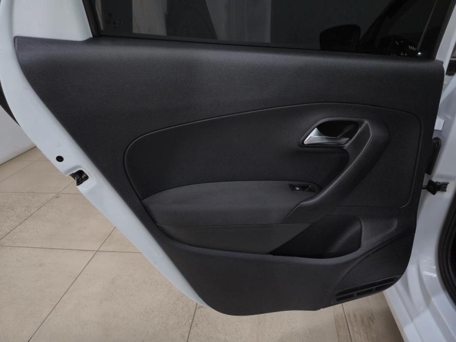 Volkswagen Polo V Альметьевск  - изображение 17