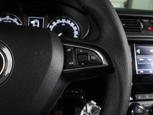 Skoda Octavia III (A7) Рестайлинг с пробегом 2019 года, цена 1 499 000 рублей, 197964 км, лифтбек, Автокод Объявления