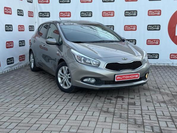 Kia Ceed II с пробегом 2012 года, цена 749 990 рублей, 190000 км, хэтчбек, Автокод Объявления