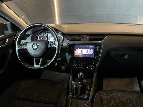 Skoda Octavia III (A7) Рестайлинг с пробегом 2018 года, цена 1 599 000 рублей, 128412 км, лифтбек, Автокод Объявления