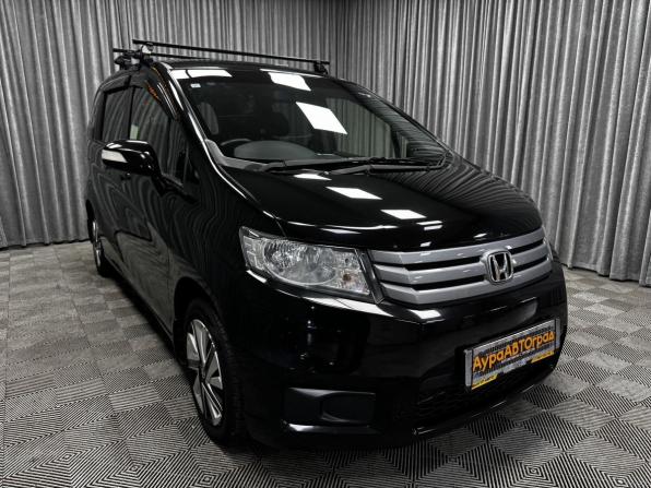 Honda Freed I Рестайлинг с пробегом 2013 года, цена 1 200 000 рублей, 130187 км, компактвэн, Автокод Объявления
