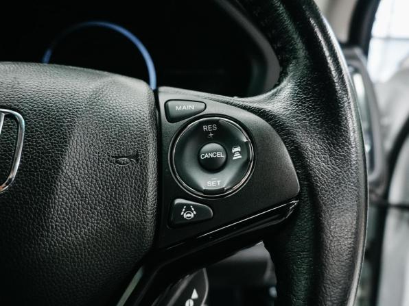 Honda Vezel I Рестайлинг с пробегом 2018 года, цена 1 749 000 рублей, 71676 км, внедорожник, Автокод Объявления